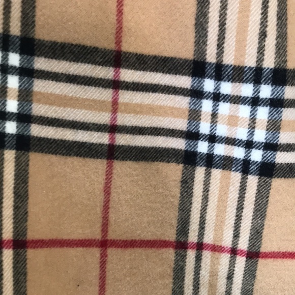 Classy classic Tan black white plaid scarf w fringe burr perfect 4 cold weather - Picture 4 of 5